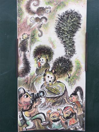 放大圖：106學年度全國學生美術比賽
水墨類中年級美術班組第三名
題目:和松鼠做朋友
作者:胡著霆
指導老師:劉一霖老師